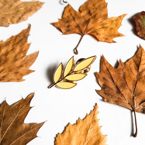 Przypinka Jesienna Złoty Liść Ręcznie malowana