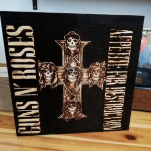 Pudełko wypalone Guns N Roses