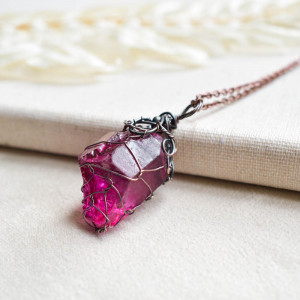 Purple net - naszyjnik z kryształem