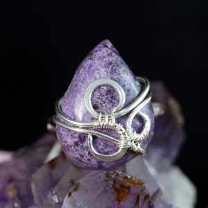 Purpuryt, srebrny pierścionek z purpurytem
