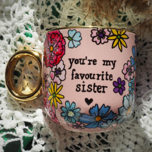 Ręcznie malowany kubek dla siostry SISTER