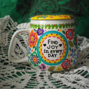 Ręcznie malowany kubek z zaparzaczem i pokrywką FOLK yellow