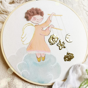 ręcznie malowany obrazek z aniołem na pamiątkę chrztu narodzin