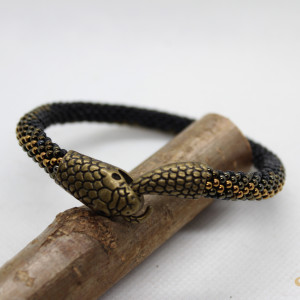 Ręcznie robiona bransoletka z koralików żmijka