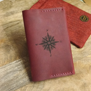 Ręcznie robiony bordowy etui/portfel na paszport