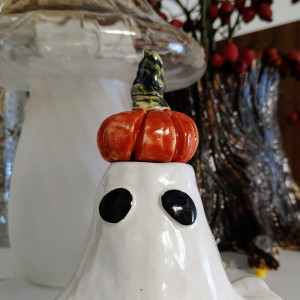 Ręcznie robiony duszek, świecznik, pojemnik. Ozdoba Halloween, jesień