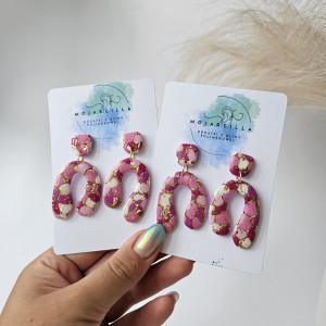 Różowe kolczyki świecące