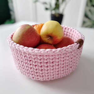 Różowy koszyk ze sznurka bawełnianego na szydełku KS024
