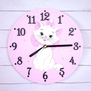 Różowy zegar dla dziewczynki z białym kotkiem