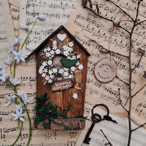 Rustykalna budka ptasia ozdobna  no 1