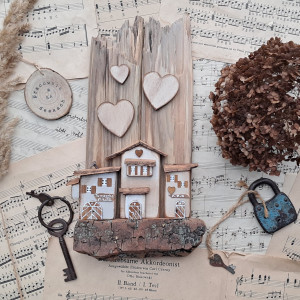 Rustykalny wieszak  domkami no 3