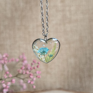 Serce serduszko prawdziwe kwiaty gipsówka niebieska paproć