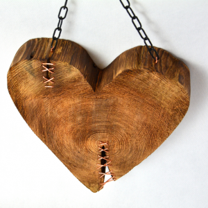Serce z 120 letniego drewna. Prezent, dekoracja.