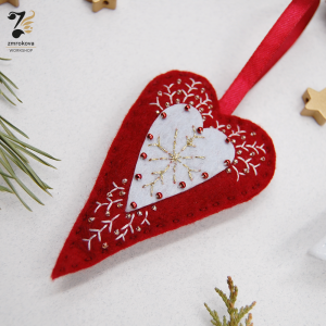 Serce z filcu wyszywane bombka ozdoba świąteczna czerwona