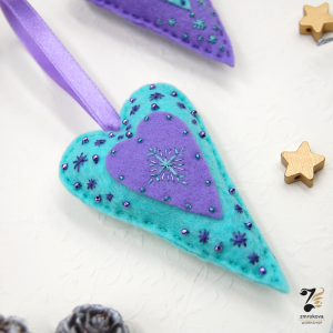 Serce z filcu wyszywane bombka ozdoba świąteczna miętowa