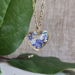 Serce z kwiatami kwiaty niezapominajki