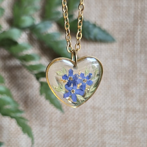 Serce z kwiatami kwiaty wieczne kwiaty niezapominajki