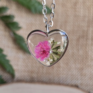 Serce z kwiatami różowe kwiaty wieczne kwiaty zawieszka