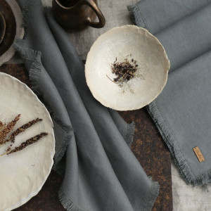 Serweta lniana w kolorze Army Green