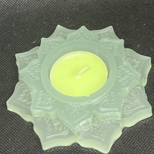 Shrekowy świecznik z żywicy epoksydowej