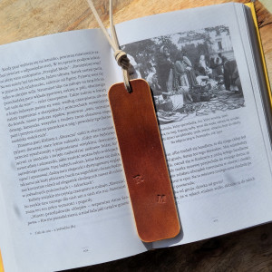 Skórzana zakładka do książki z Twoimi inicjałami! Brązowa skóra