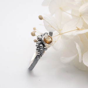 Słoneczny pierścionek