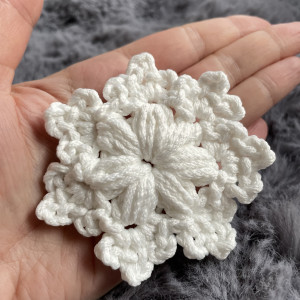 Śnieżynka szydełkowa - gwiazdka choinkowa