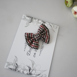 Spinka z kokardą pepitka czerwono czarna 7x5