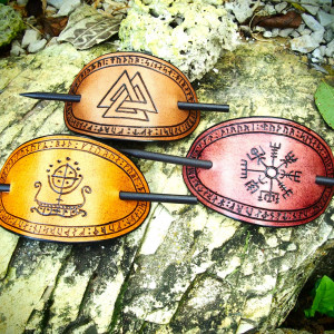 Spinki do włosów - wikińskie symbole