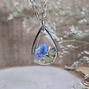 Srebrna łezka bukiet kwiatów gipsówka niebieska