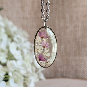Srebrna zawieszka jajowata kwiaty w żywicy różowe