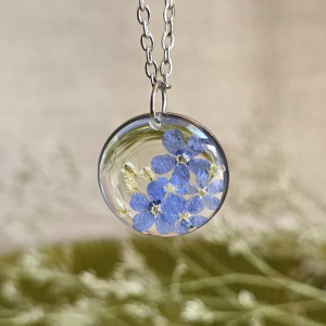 Srebrna zawieszka z kwiatami niezapominajki