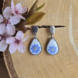 Srebrne kolczyki z kwiatami niezapominajkami łezki
