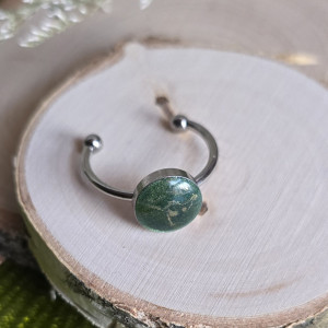 Srebrny pierścionek zielony oczko brokatowe