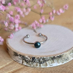 Srebrny pierścionek zielony żywica minimalistyczny mały