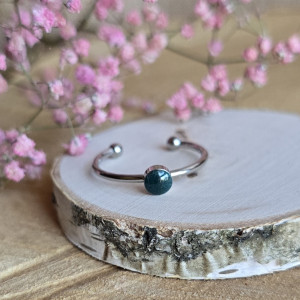 Srebrny pierścionek zielony żywica z brokatem