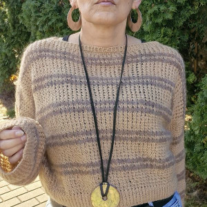 Sweter "Cynamonowy Szept"