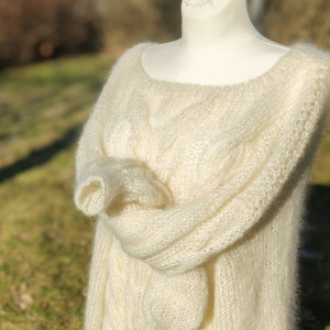 sweter ręcznie zrobiony