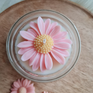 świeczka sojowa kwiat stokrotka różowa