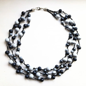 Szary Grad -  Naszyjnik ze sznurka i szkła