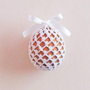 Szydełkowa koszulka na jajko pisankę wielkanocną