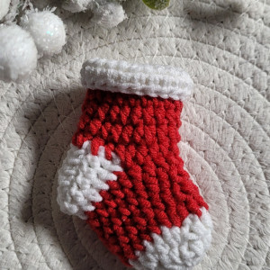 Szydełkowana skarpetka na choinkę