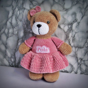 Szydełkowy miś 36cm we wrzosowej sukience z imieniem