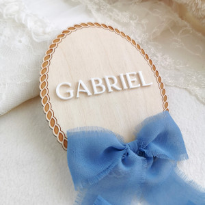 Tabliczka z imieniem dla chłopczyka, sesja noworodkowa, pamiątka