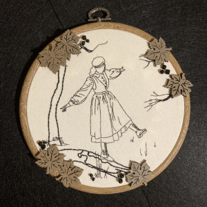 Tamborek z haftem jesienna dziewczyna