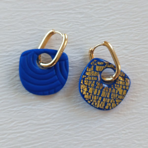 "Tori" - dwustronne kolczyki z gliny polimerowej.