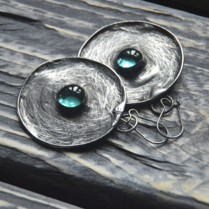 Turkusowo morskie koła - witrażowe kolczyki tarcze