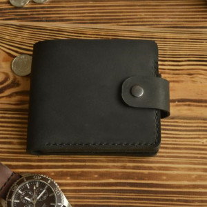Uniwersalny czarny portfel z zapięciem Handmade