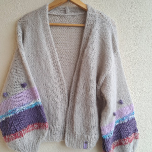 Uroczy sweterek. Handmade.