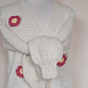 Uroczy sweterek z welny 100%.Handmade.